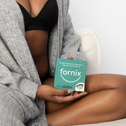 Coupe menstruelle réutilisable de type disque Fornix avec tige pour personnes menstruées